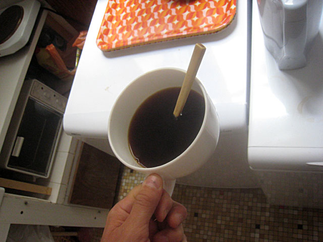 Je bois un café