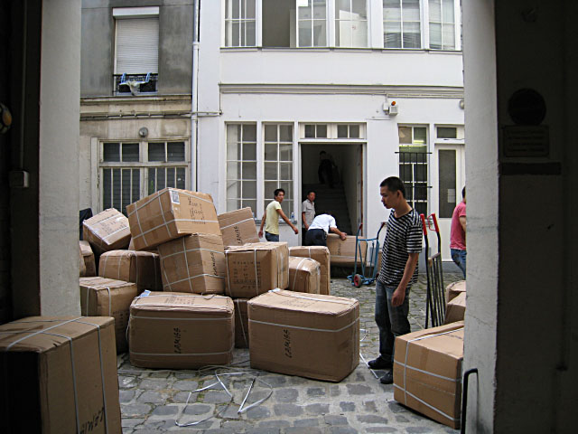 Je vais au bureau