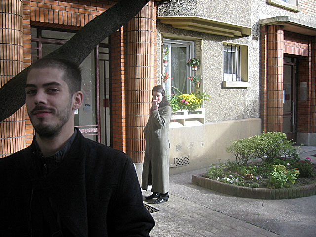Je retrouve Sébastien et Karine devant chez moi