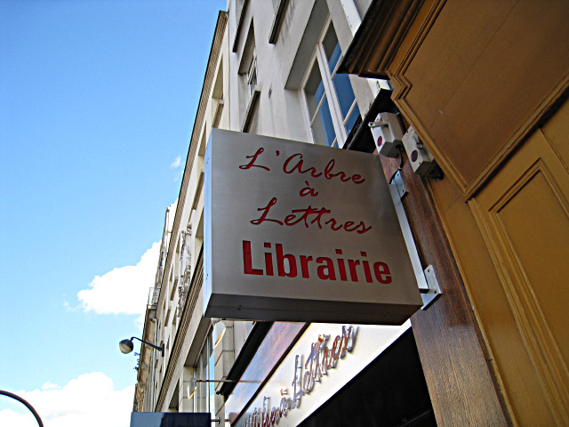Je vais à l'Arbre à Lettres