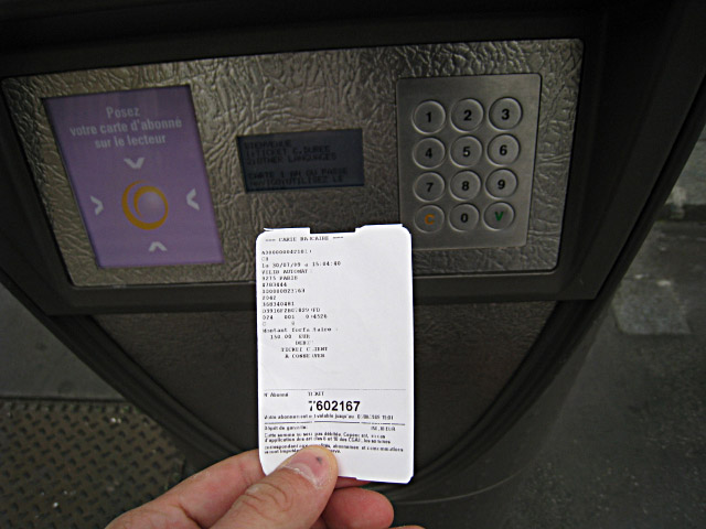 J'essaye d'en prendre un autre mais la machine ne marche pas