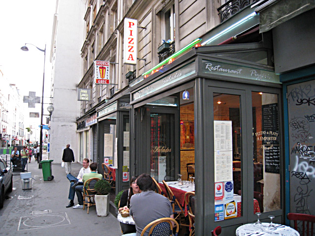 Nous allons dans un restaurant