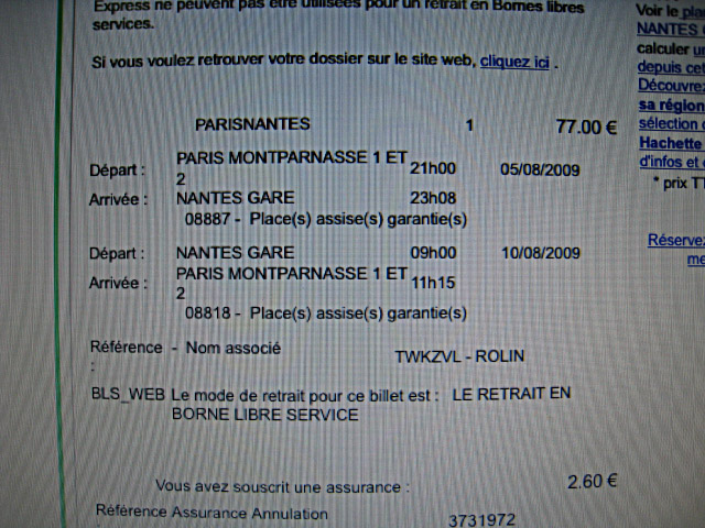Je vérifie l'heure de mon train