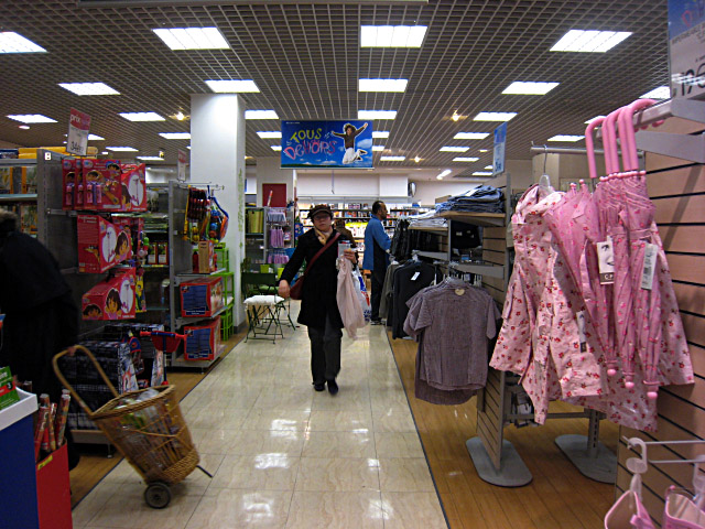 Nous allons au Monoprix