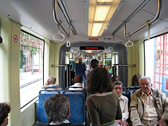 Dans le tramway