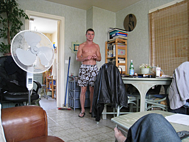 Jérémy se lève