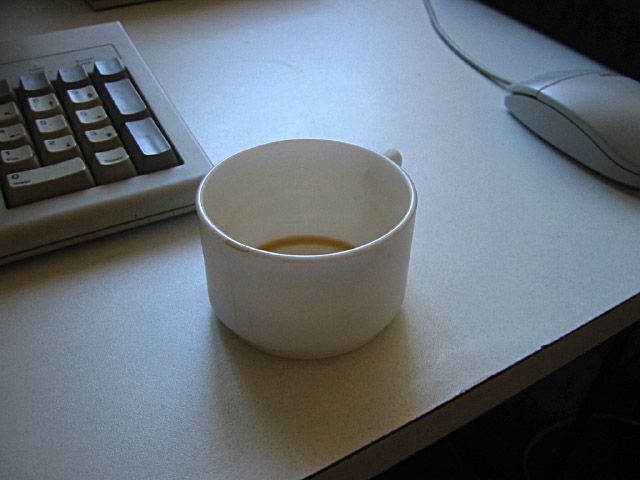 Je bois un café