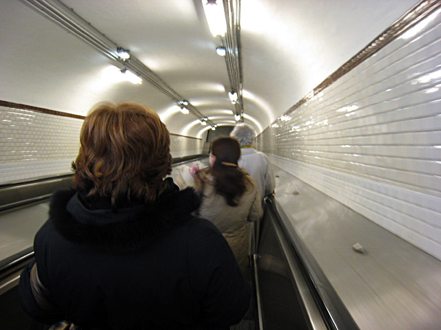Nous prenons le métro