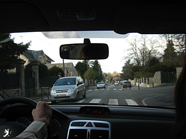 La voiture roule
