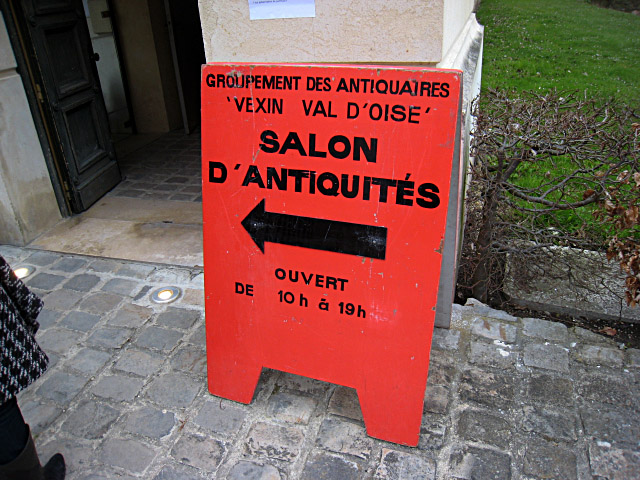 Il y a aussi un salon d'antiquités
