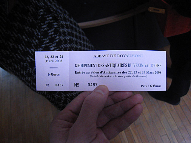 Nous achetons des tickets pour visiter l'abbaye