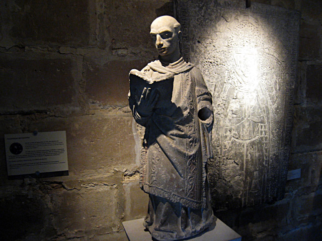 Une statue