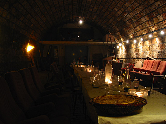 Une autre salle dans laquelle un grand dîner a eu lieu