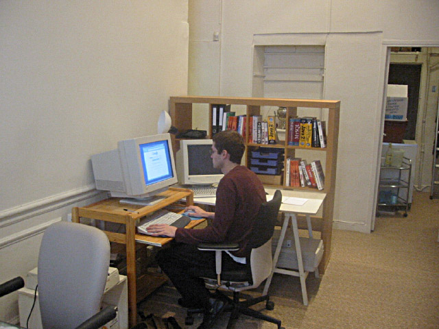 Je vais au bureau