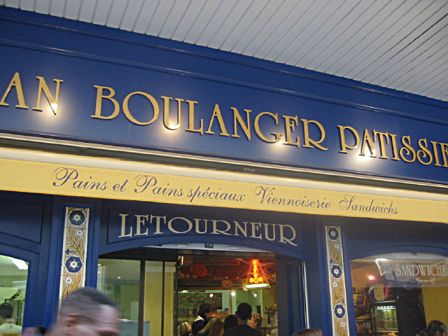 Je prends un sandwich à la boulangerie