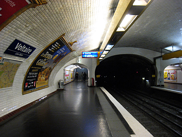 Je descends à Voltaire