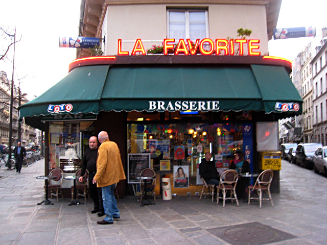 Nous faisons une pause à La Favorite