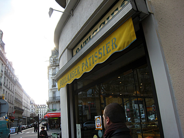 Nous allons dans une boulangerie