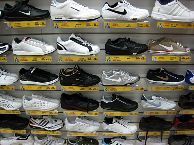 Je cherche en vain une paire de tennis