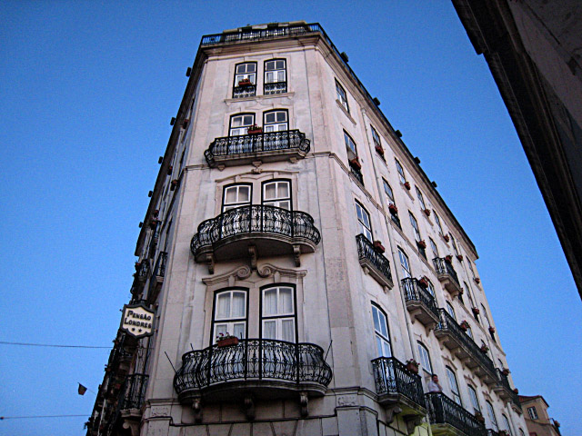 Nous retournons à l'hôtel