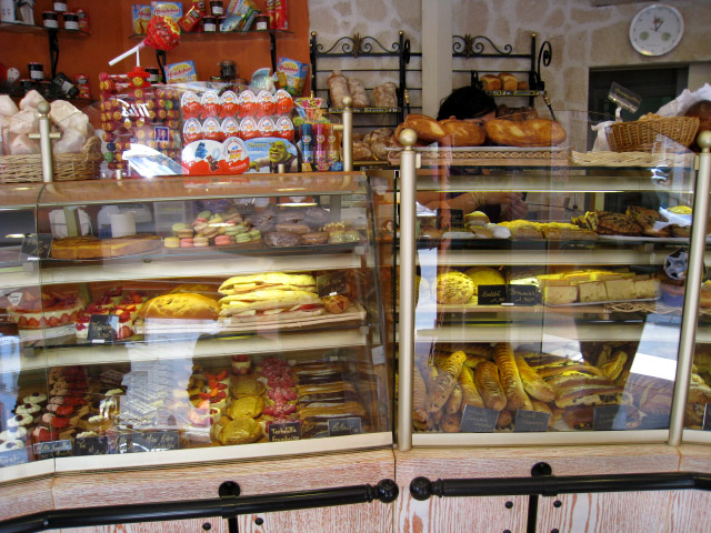 Je vais à la boulangerie acheter un sandwich