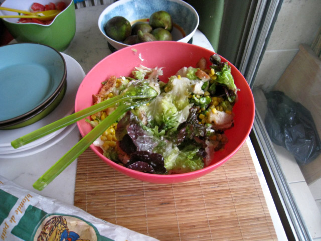 Je mange de la salade