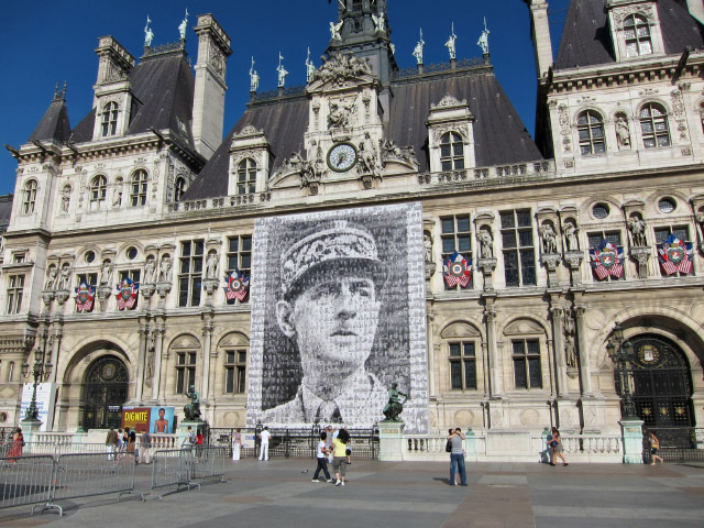 Je vais à l'Hôtel de Ville