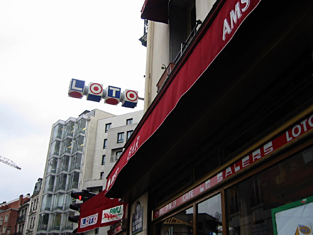 Je vais au bar d'en bas