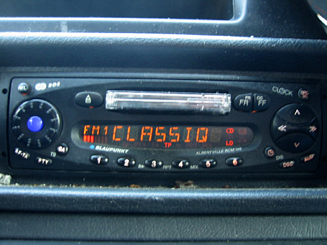 Nous écoutons la radio