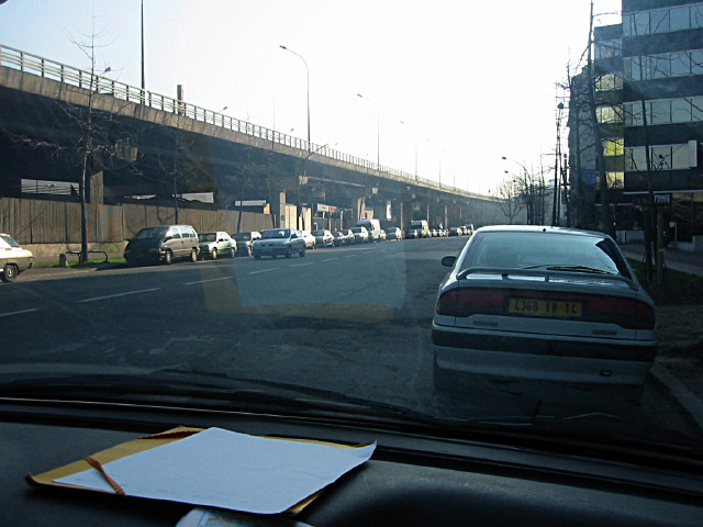 La camionnette roule