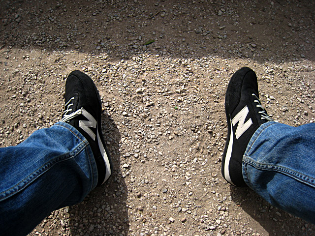 J'ai mal aux pieds. Je m'arrête un peu
