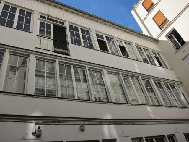Je vais au bureau