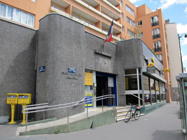 Je vais à La poste