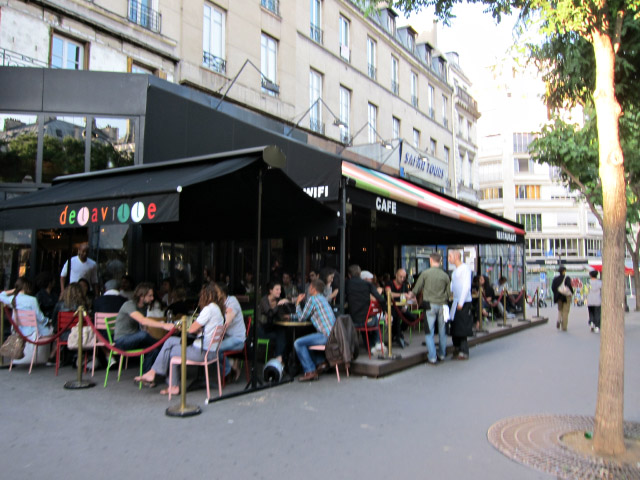 Je vais au Delaville café