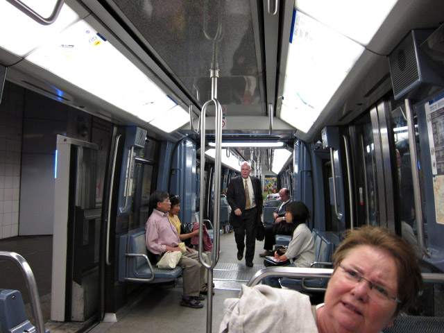 Nous prenons le métro