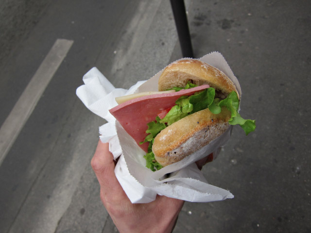 Je mange