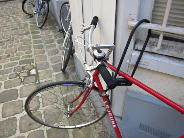 Je gare mon vélo