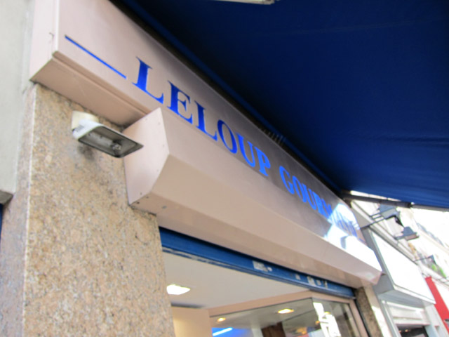 Je vais à la boulangerie