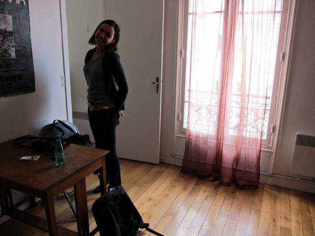 Nous repassons chez moi