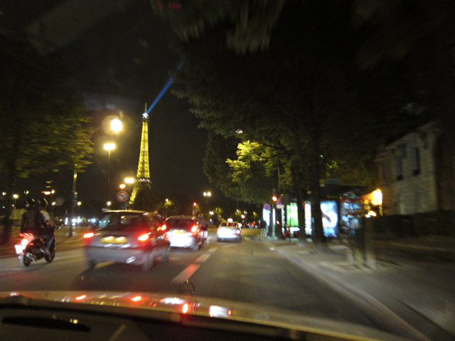 Nous prenons un taxi