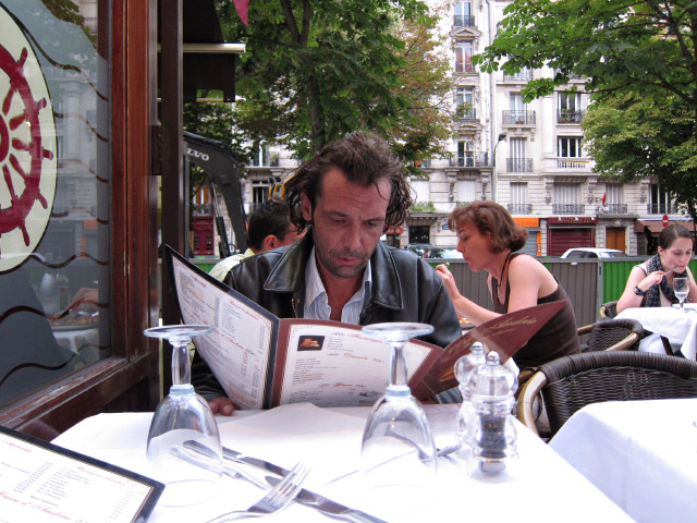 Nous allons dîner