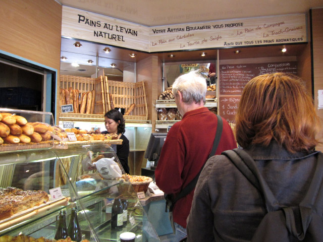 Je vais à la boulangerie