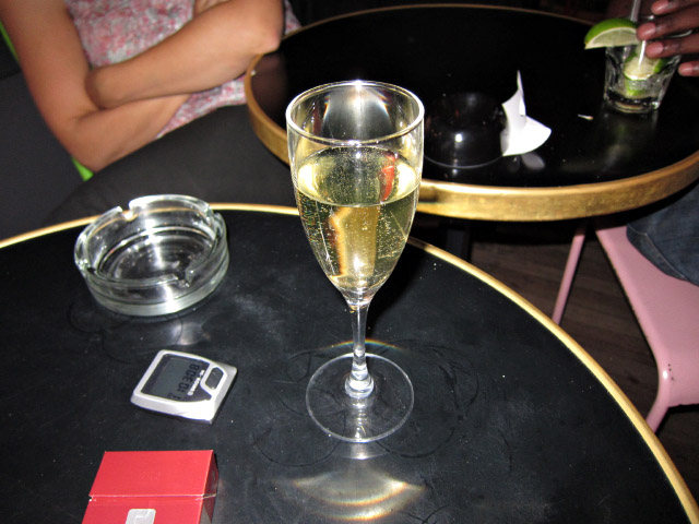 Je bois du champagne