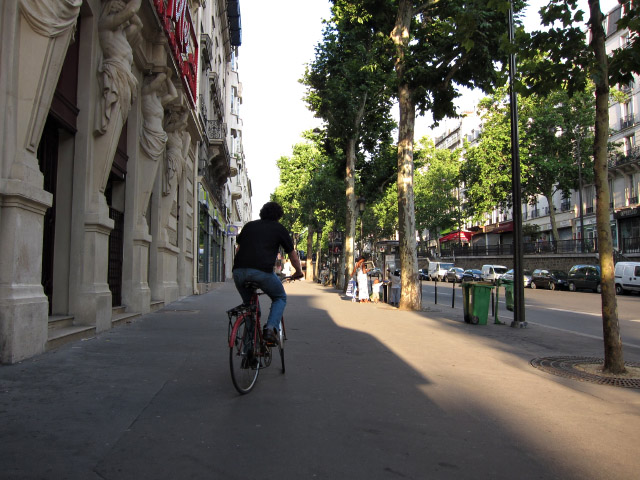 Samuel essaye mon vélo