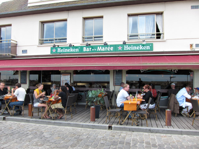Je trouve un restaurant pour déjeuner
