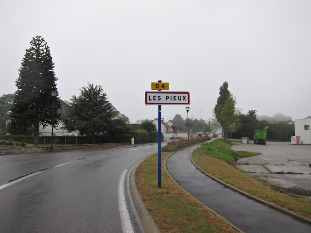 J'arrive aux Pieux