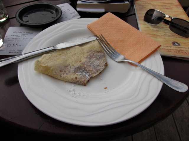 Je mange une crêpe