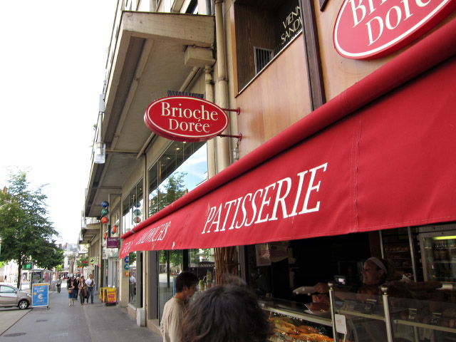 Je m'arrête à une boulangerie
