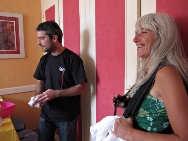 La mère de Christopher arrive tout juste