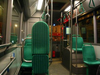 Je prends le bus pour rentrer chez moi